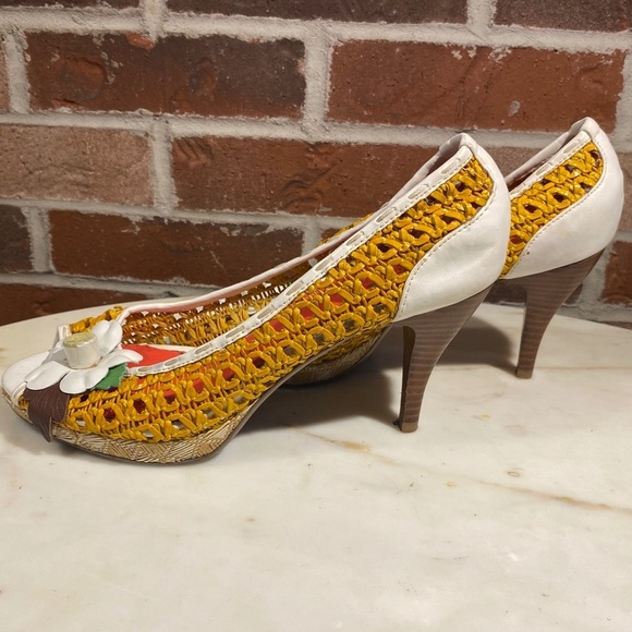 Poetic License Raffia Woven Heels Pear Art Artsy Statement Shoes - Adorable! - Picture 4 of 10